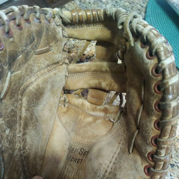 RARE OLD PINE A400 FIRST BASE PROFESSIONAL MODEL BASEBALL GLOVE Left Hand Throw - Picture 5 of 12